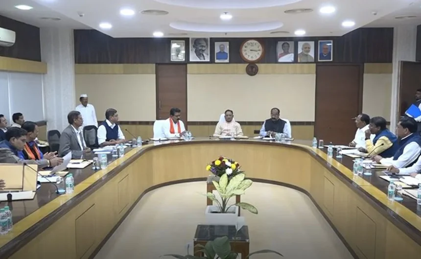 CG- कैबिनेट के बड़े फैसलें BREAKING: युवाओं और किसानों के हित में बड़ा फैसला, 5 सालों तक मुफ्त चावल भी, पढ़िए मंत्रिपरिषद की बैठक के महत्वपूर्ण निर्णय विस्तार से